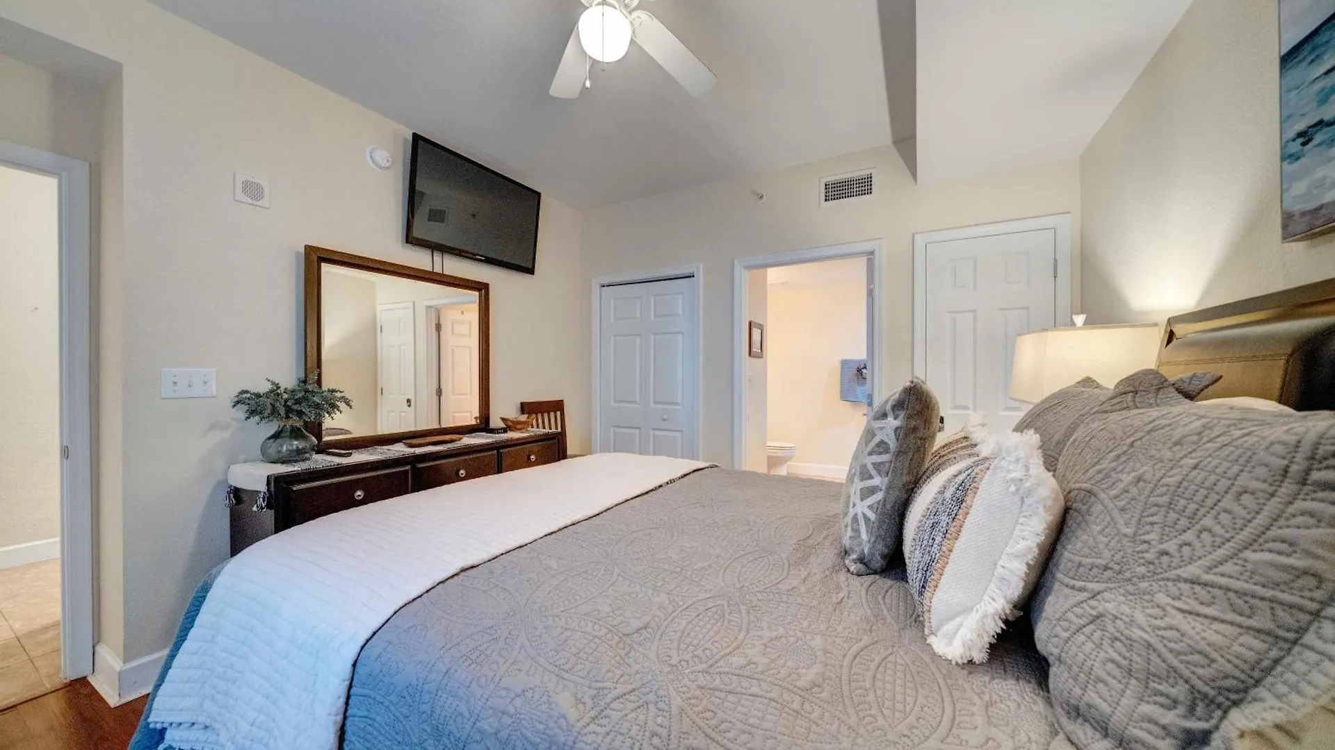 Aparthotel Stunning Beach Front Condo Panama City Beach